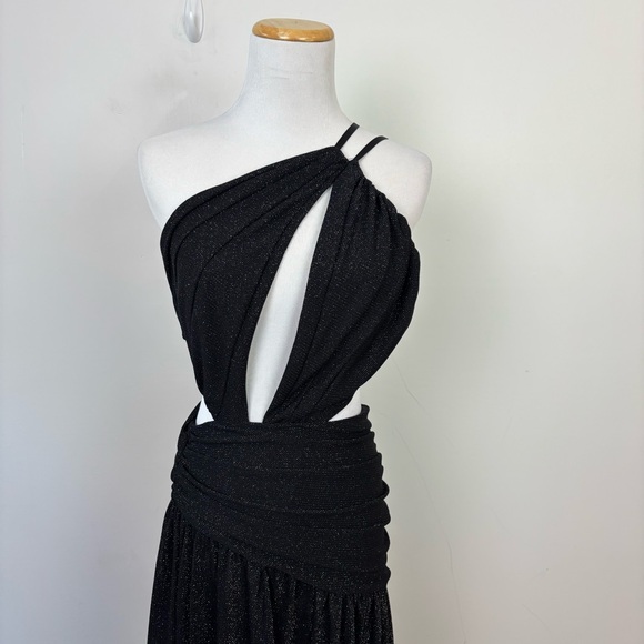 Michael Costello Revolve Fairleigh Gown Black Cutout Metallic Thread Size Small - Picture 3 of 11